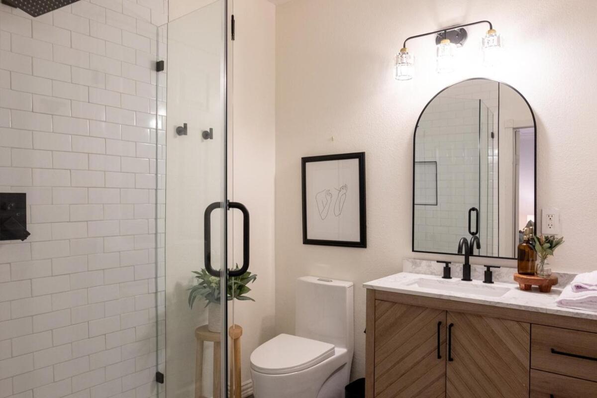 Historic Minutes From Museum District, Downtown, Med Center Holiday home Houston