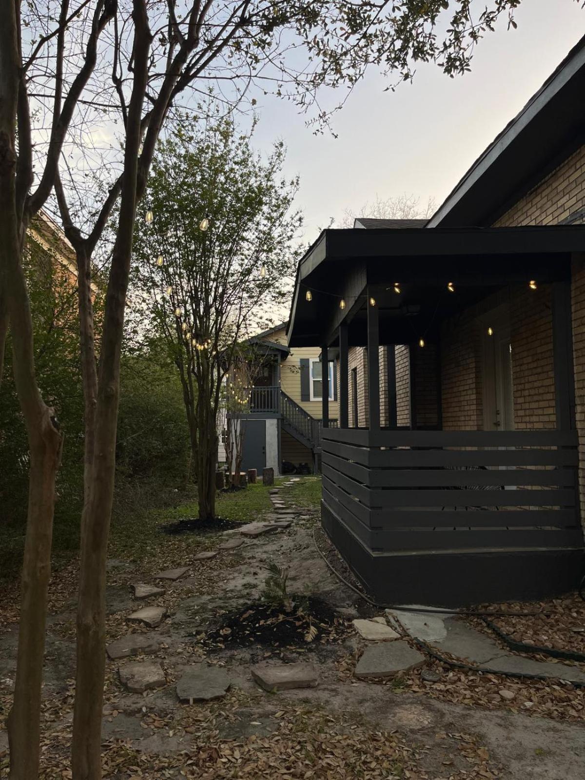 Holiday home Historic Minutes From Museum District, Downtown, Med Center